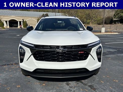 Certified 2026 Chevrolet Trax RS w/ Sunroof Package image 8