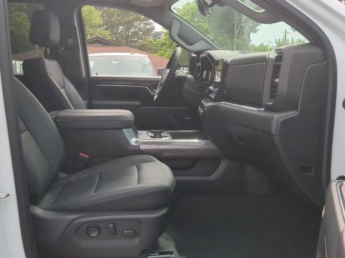 Used 2025 Chevrolet Silverado 2500 LTZ w/ LTZ Premium Package AWD/4WD image 29