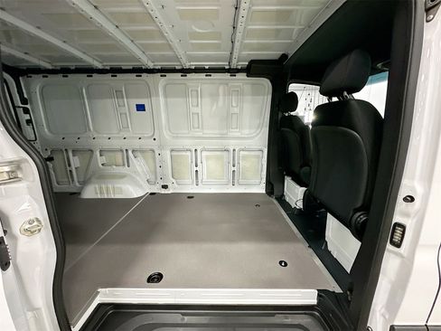 Used 2025 Mercedes-Benz Sprinter 2500 image 22