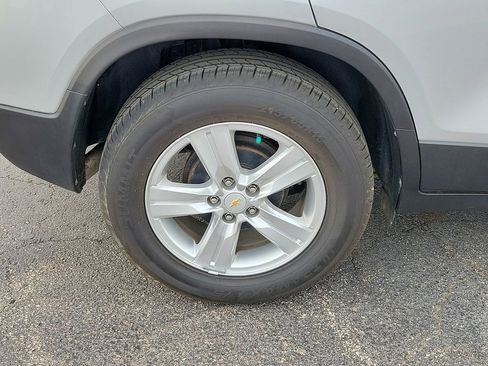 Used 2020 Chevrolet Trax LS w/ Tint and Cruise Package image 7