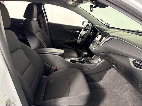 Used 2024 Chevrolet Malibu LT image 21
