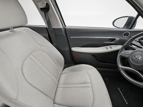 Used 2023 Hyundai Sonata Limited w/ Cargo Package FWD image 18