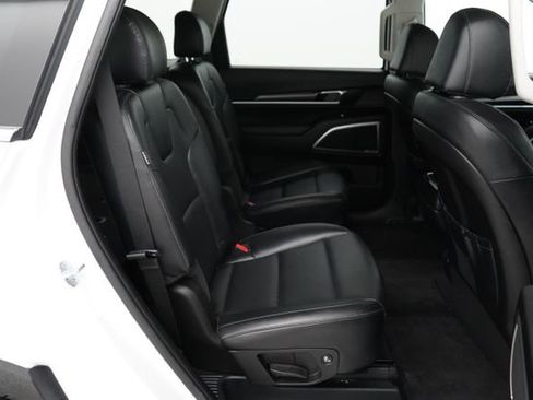 Used 2023 Kia Telluride S AWD/4WD image 48