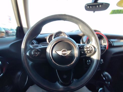 Used 2014 MINI Cooper S image 18