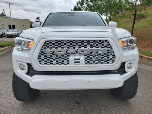 Used 2021 Toyota Tacoma SR5 image 20