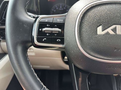 Used 2022 Kia Sorento EX w/ Panoramic Sunroof Package FWD image 13