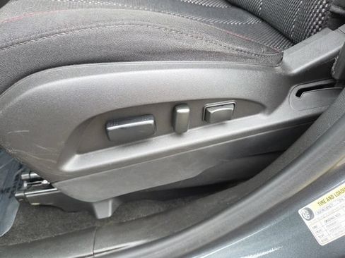 Used 2017 Chevrolet Equinox LT w/ Convenience Package FWD image 22