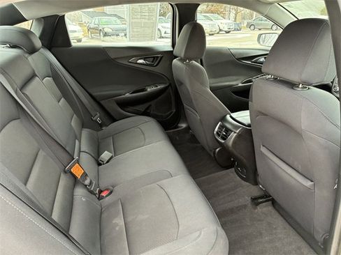 Used 2016 Chevrolet Malibu LT image 14