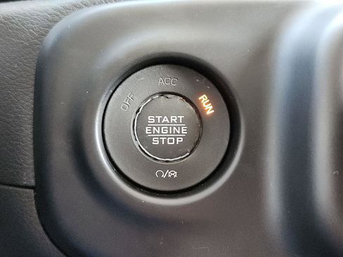 Certified 2022 Jeep Wrangler Unlimited Sport image 23