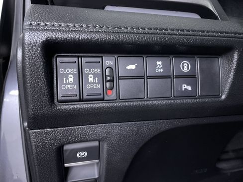 Used 2023 Honda Odyssey Touring image 25