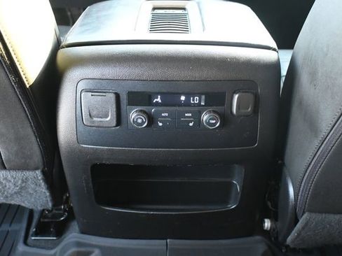 Used 2019 GMC Yukon Denali image 26