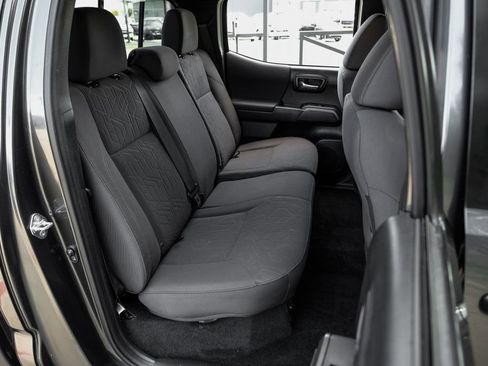 Used 2019 Toyota Tacoma TRD Sport w/ Technology Package image 44