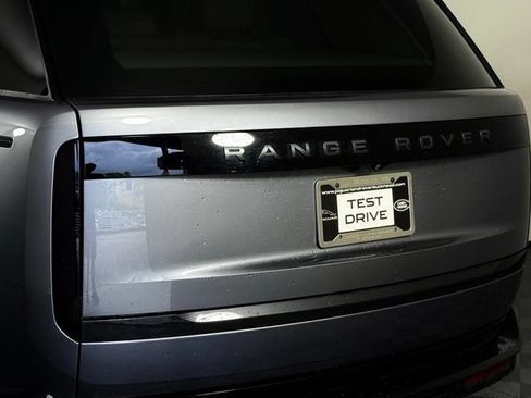 Used 2024 Land Rover Range Rover SE AWD/4WD image 16