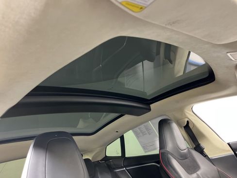 Used 2013 Tesla Model S Performance RWD image 12