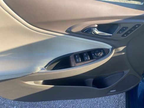 Used 2024 Chevrolet Malibu LT image 17