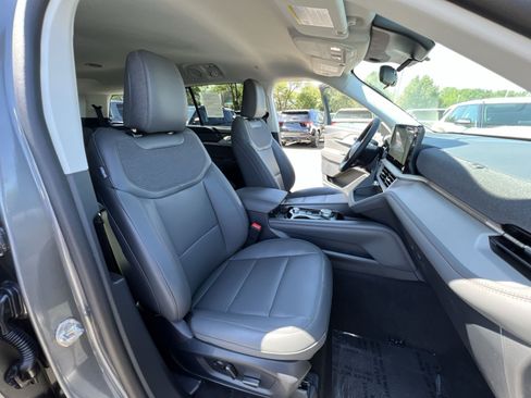 New 2026 Ford Explorer Active w/ Active Comfort Package AWD/4WD image 35