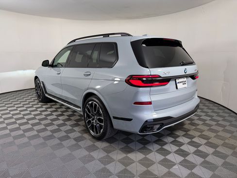 Used 2026 BMW X7 xDrive40i w/ M Sport Package AWD/4WD image 3