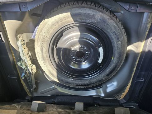Used 2011 Honda CR-V EX image 28