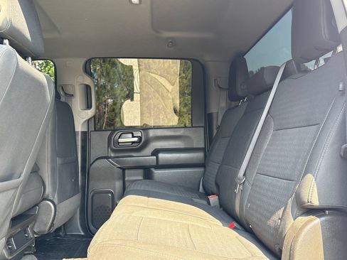 Used 2020 Chevrolet Silverado 2500 LT w/ Z71 Off-Road Package AWD/4WD image 19