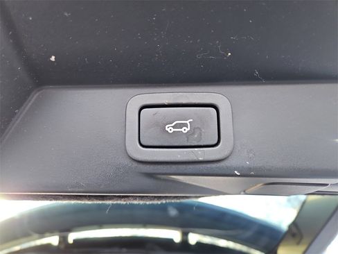 Used 2019 Land Rover Range Rover Sport Supercharged image 25