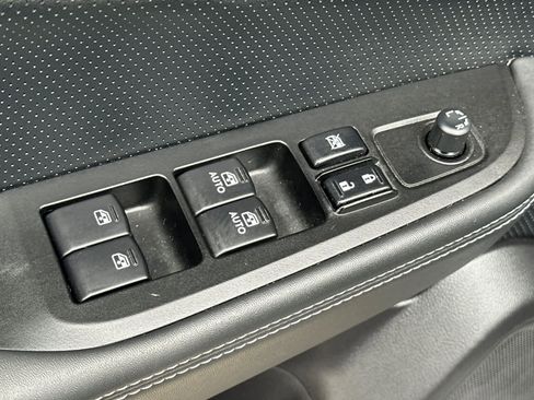 Used 2016 Subaru Outback 2.5i Limited AWD/4WD image 13