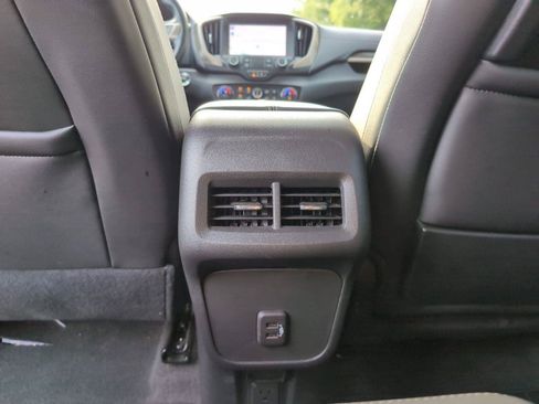 Used 2023 GMC Terrain Denali AWD/4WD image 33