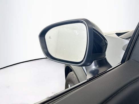 Used 2025 Nissan Ariya FWD image 16