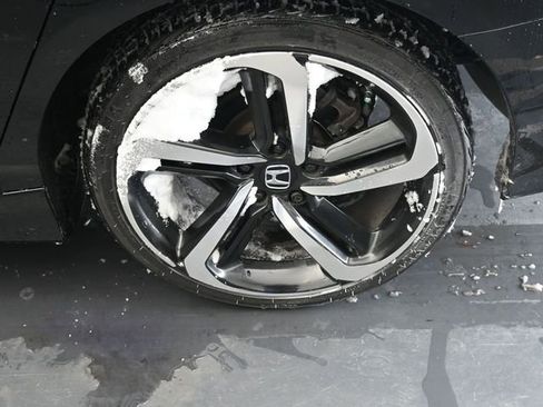 Used 2019 Honda Accord Sport image 12