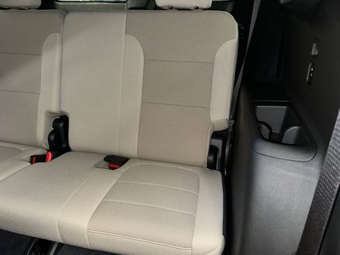 Certified 2023 Chevrolet Traverse LS image 19