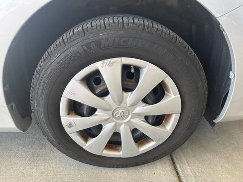 Used 2011 Toyota Corolla LE FWD image 13