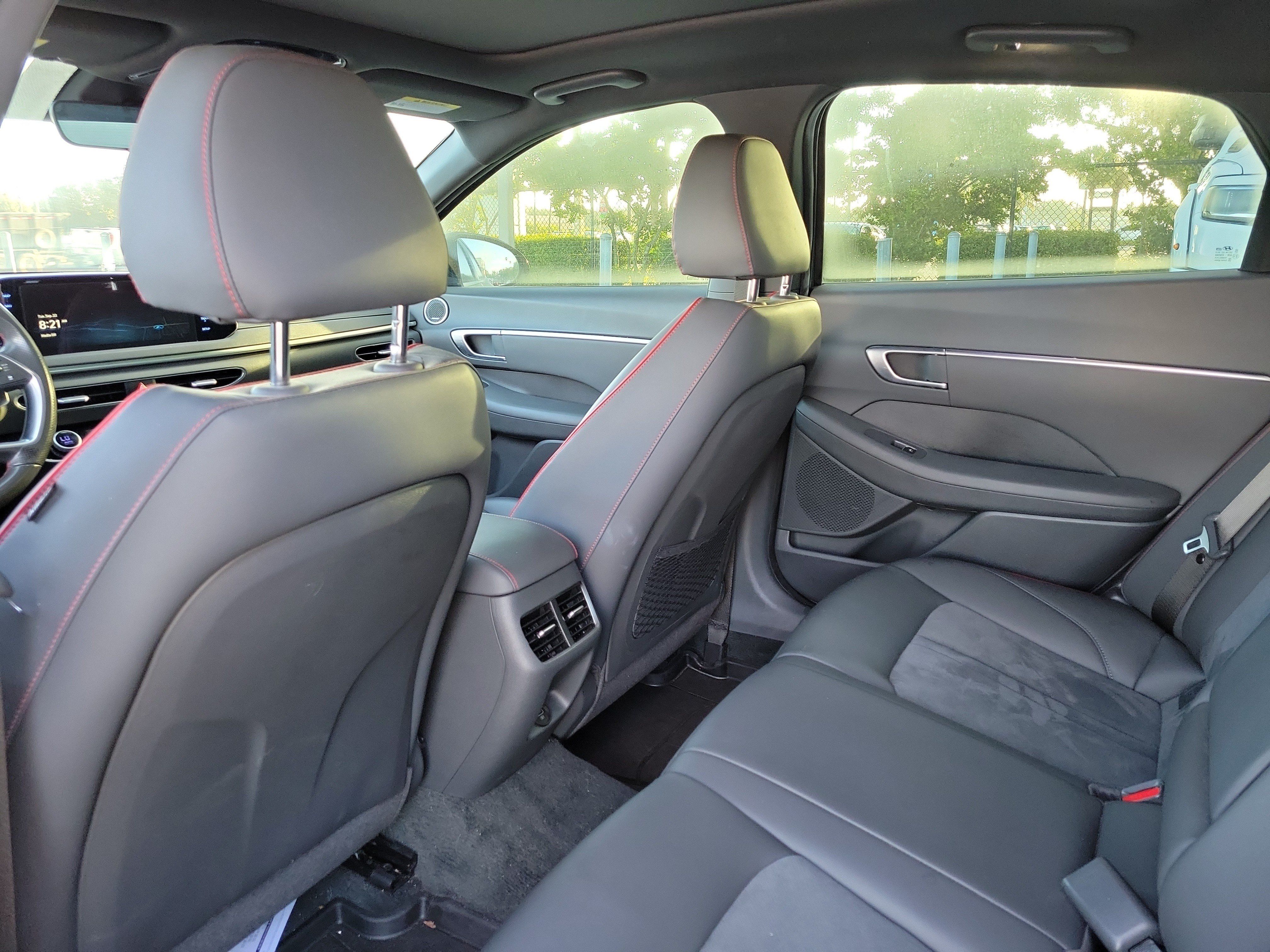 Used 2022 Hyundai Sonata SEL Plus w/ Cargo Package FWD image 9