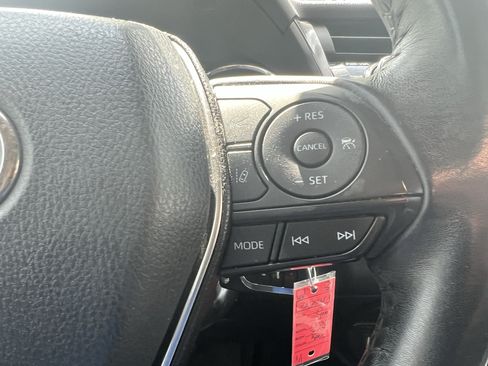Used 2019 Toyota Camry SE FWD image 20