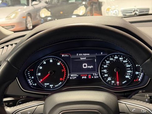 Used 2020 Audi Q5 2.0T Premium w/ Convenience Package image 29