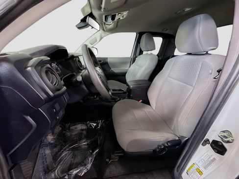 Used 2020 Toyota Tacoma SR RWD image 21