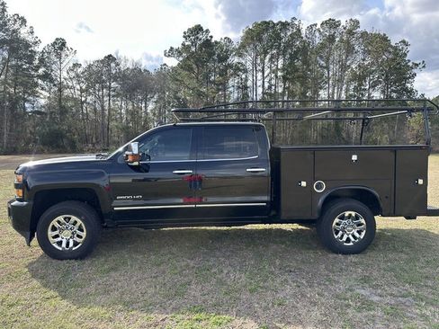 Used 2018 Chevrolet Silverado 2500 LTZ w/ Custom Sport Edition image 9