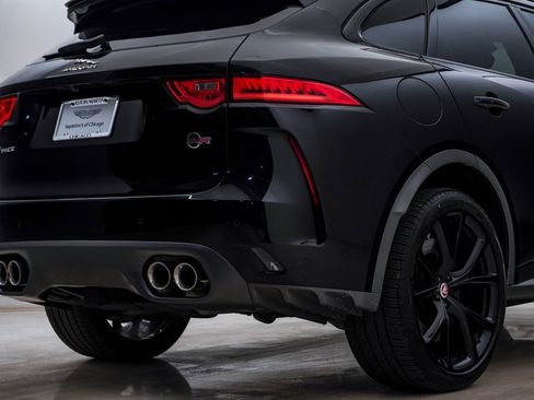 Used 2020 Jaguar F-PACE SVR image 12