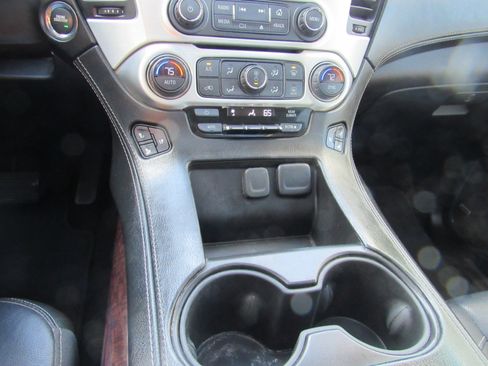 Used 2018 GMC Yukon SLT w/ Open Road Package image 32