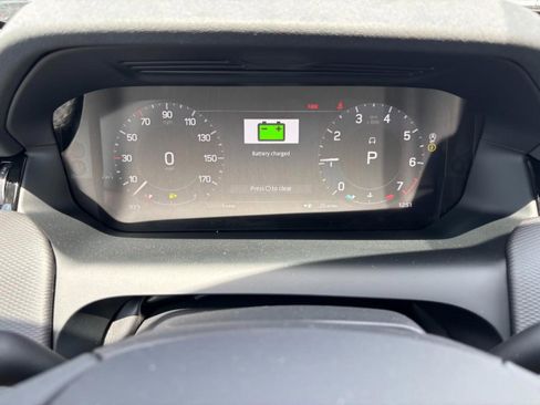 Used 2025 Land Rover Discovery Sport Dynamic SE image 24