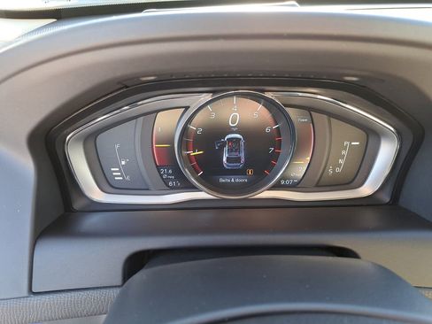 Used 2016 Volvo XC60 T6 Platinum w/ Climate Package image 21