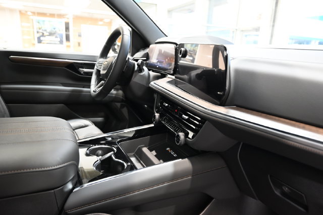 New 2026 Chevrolet Tahoe High Country AWD/4WD image 16