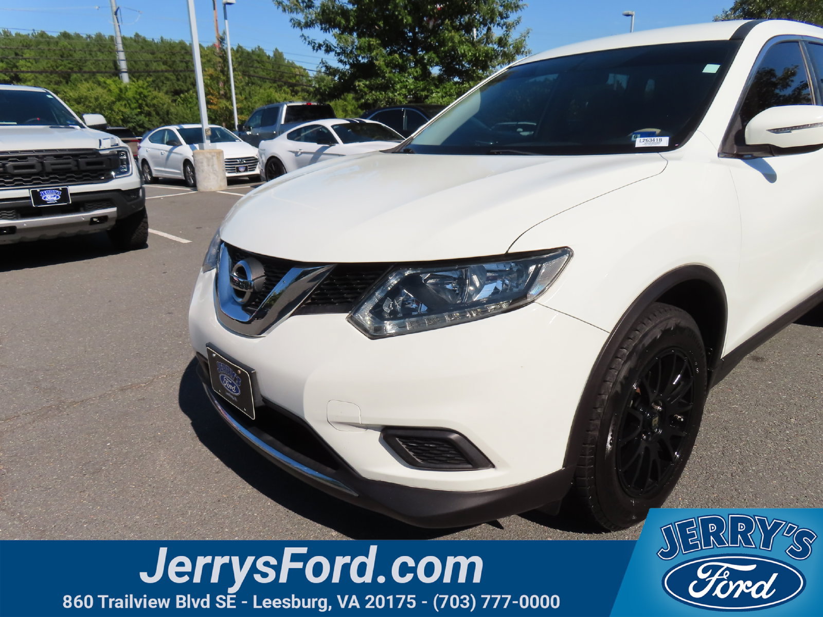 Used 2015 Nissan Rogue S AWD/4WD image 9