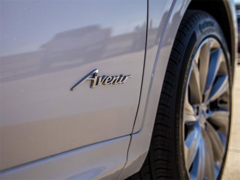 Certified 2025 Buick Envista Avenir image 10