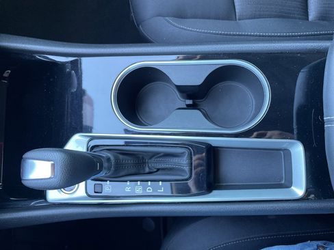 Used 2024 Nissan Altima 2.5 SV image 17