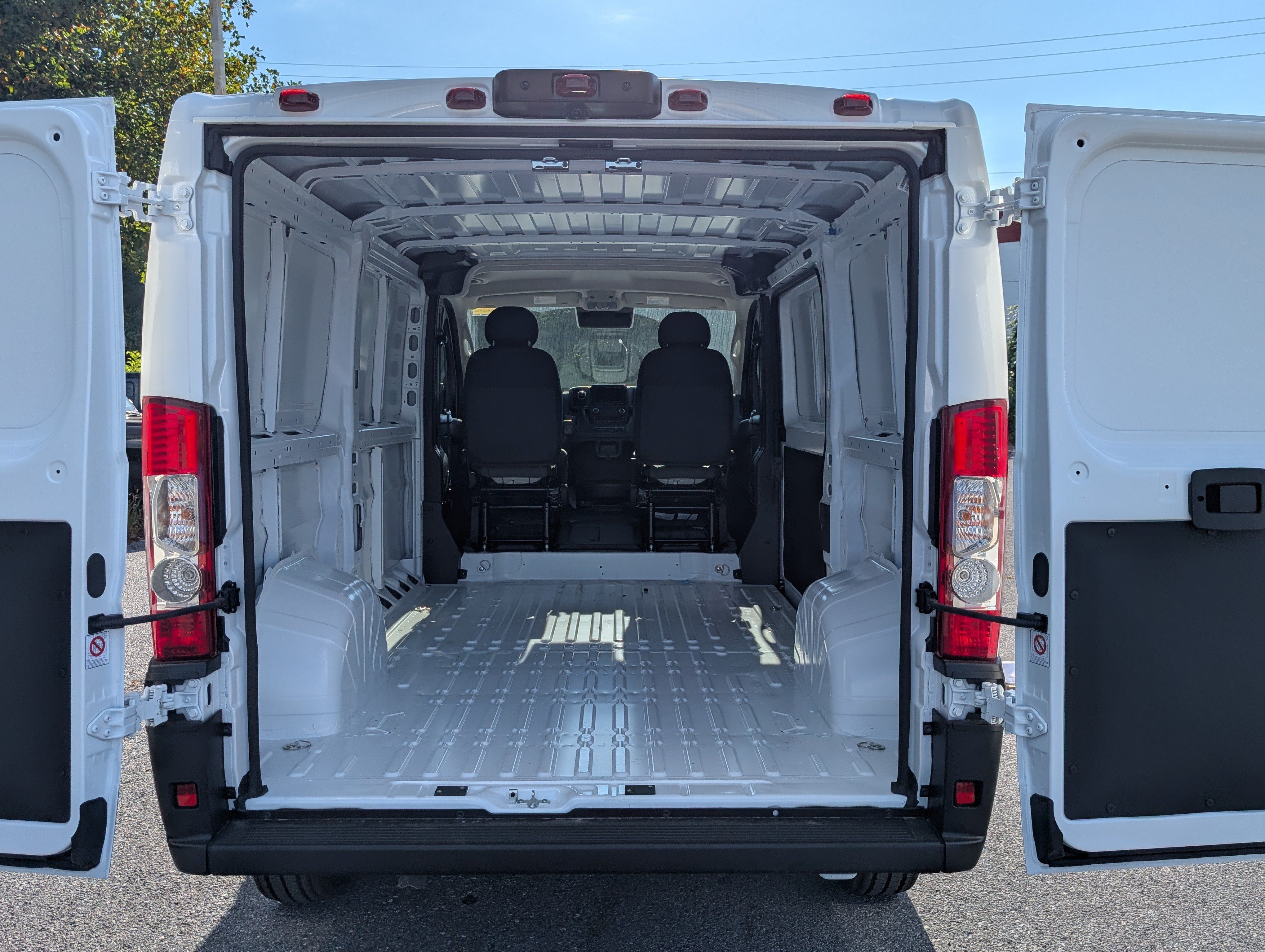 New 2025 RAM ProMaster 1500 FWD image 12
