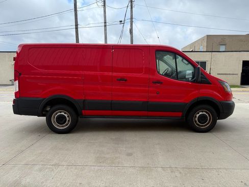 Used 2019 Ford Transit 250 130 Low Roof RWD image 5