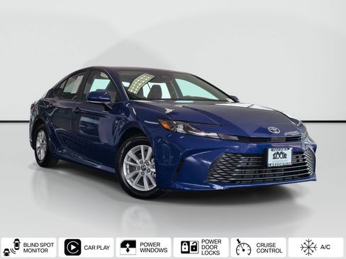 Used 2025 Toyota Camry LE FWD image 1
