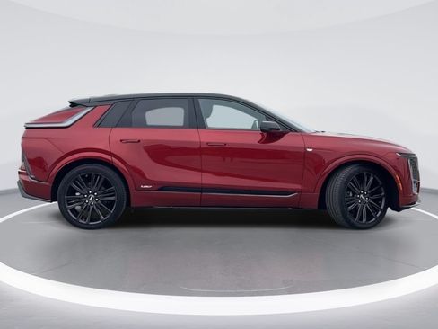New 2026 Cadillac Lyriq V AWD/4WD image 2