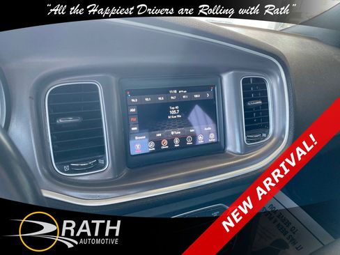 Used 2022 Dodge Charger SXT image 14
