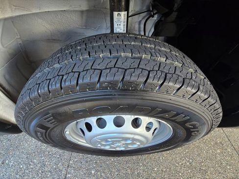 Used 2025 RAM ProMaster 2500 FWD image 28