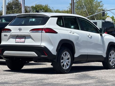 Certified 2023 Toyota Corolla Cross L FWD image 3